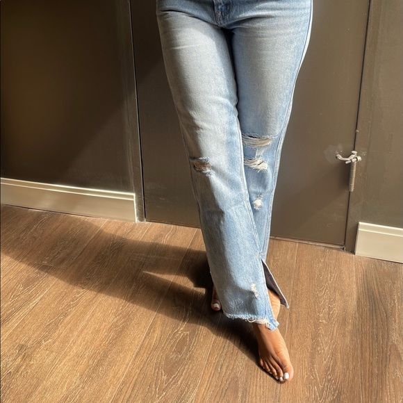 Distressed high waist denim with side slit - Picture 2 of 5